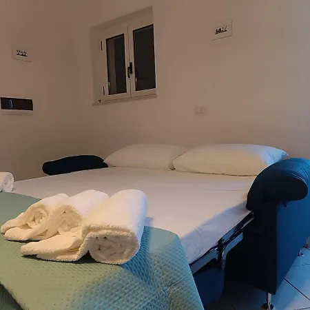 Luce D'oriente, Sea View Apartman *