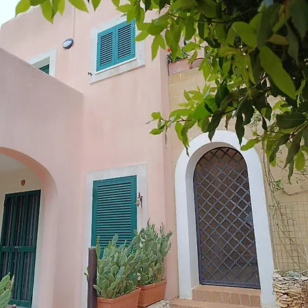 Luce D'oriente, Sea View Apartment