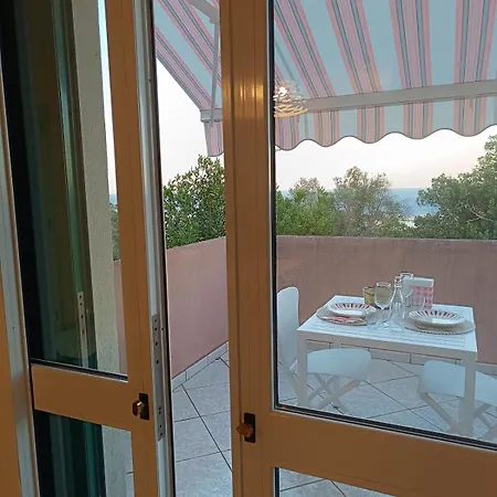 Luce D'oriente, Sea View Apartman *